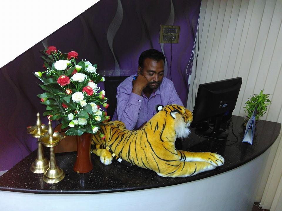 Hotel Av Comforts Bangalore Ngoại thất bức ảnh